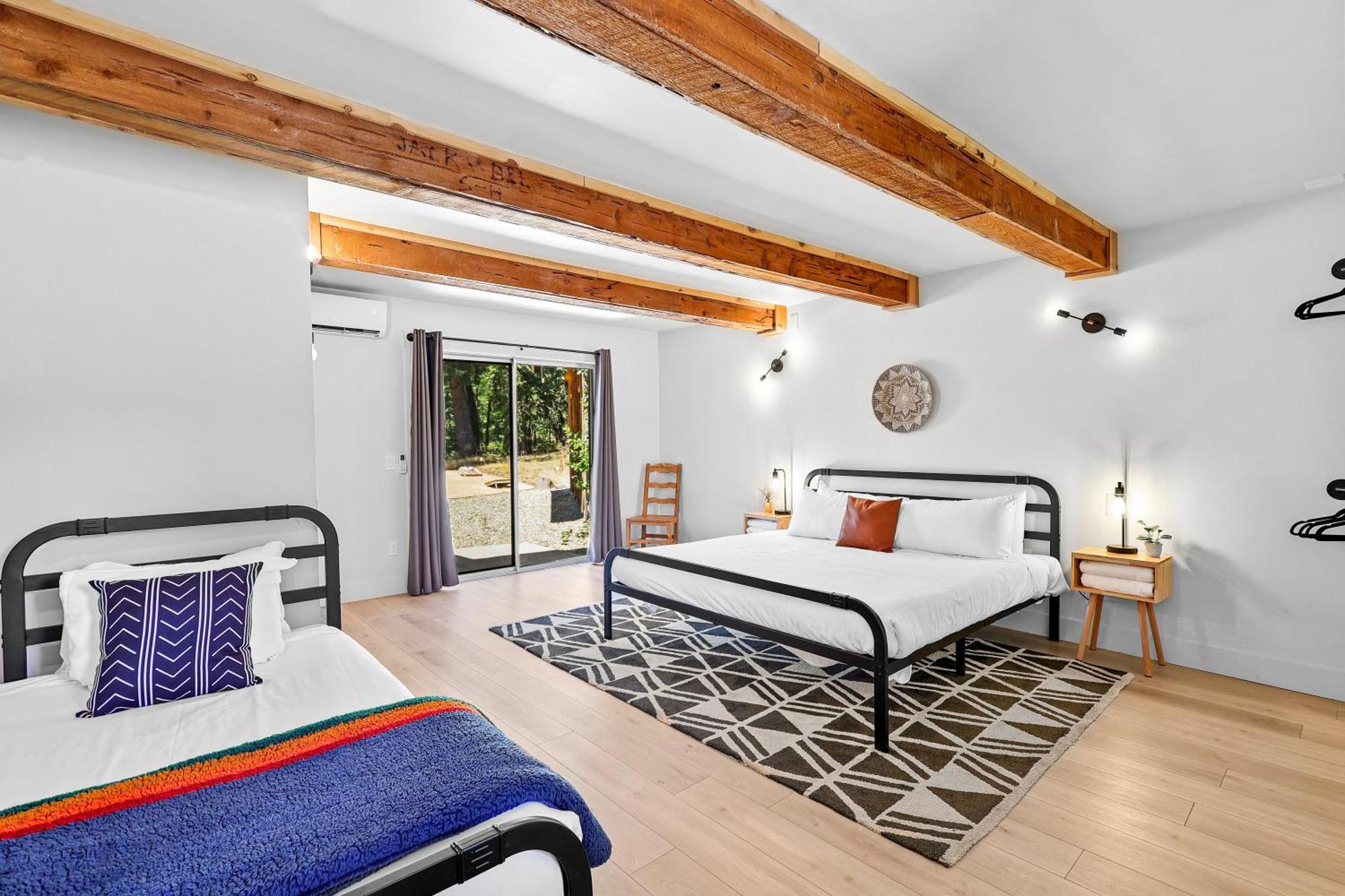 Basecamp Lodge Маунт-Шаста Номер фото